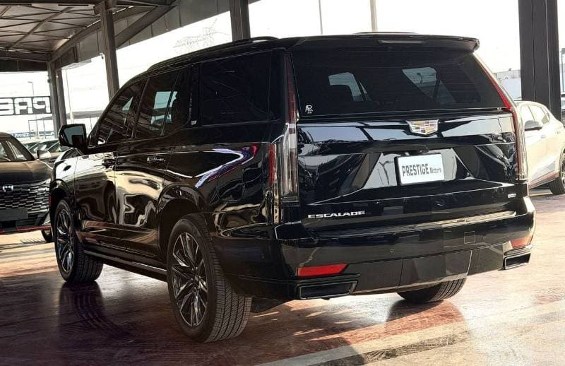 2024 Cadillac Escalade SPORT thumbnail 4