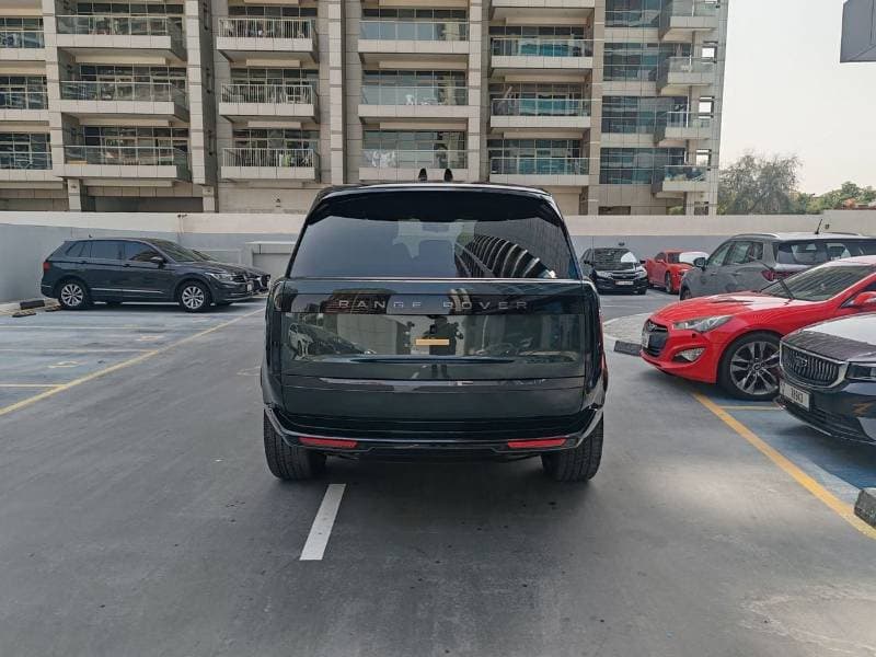 2025 Land Rover Range Rover SE 4.4L P530 thumbnail 6