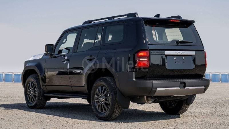 2025 Toyota Prado thumbnail 7