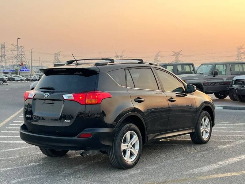 2014 Toyota RAV4 thumbnail 6