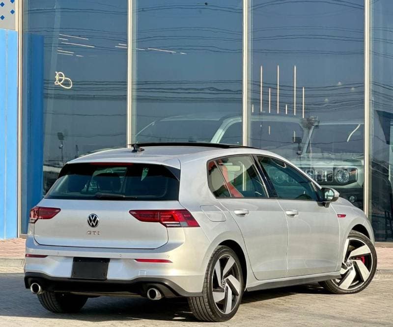 2024 Volkswagen Golf GTI thumbnail 5