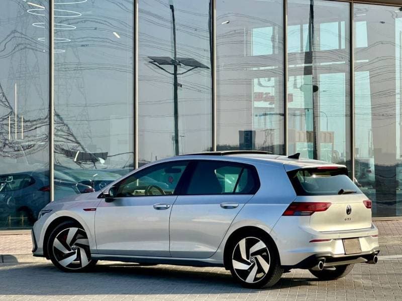 2024 Volkswagen Golf GTI thumbnail 4
