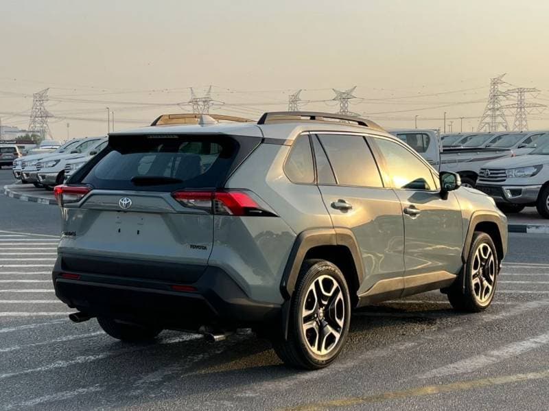 2021 Toyota RAV4 ADVENTURE thumbnail 5