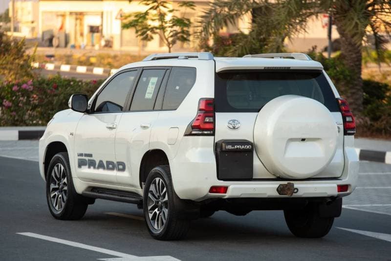 2022 Toyota Prado TX L thumbnail 4