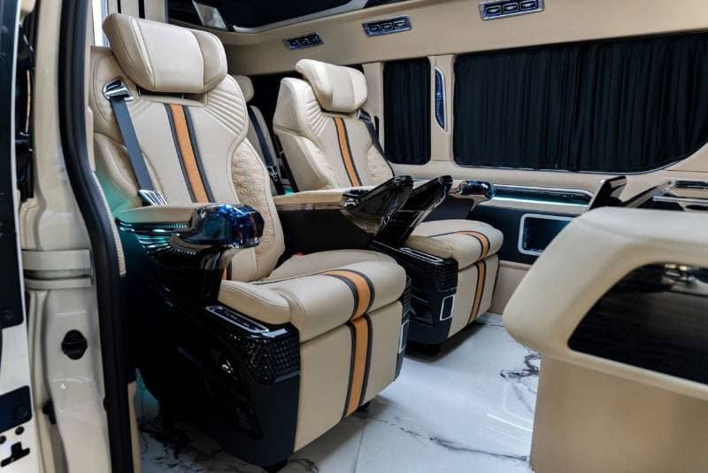2025 Toyota Hiace GL thumbnail 4