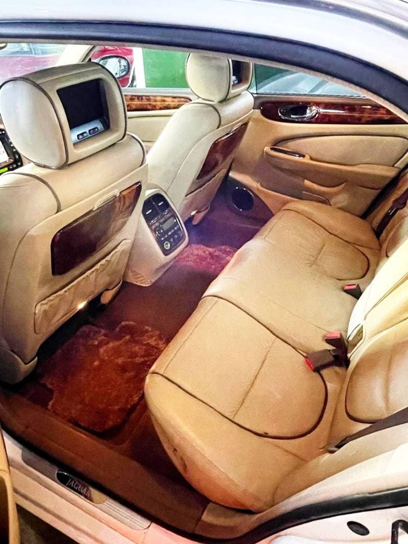 2005 Jaguar XJ thumbnail 4