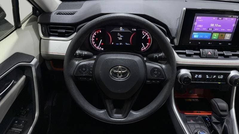 2024 Toyota RAV4 ADVENTURE thumbnail 8