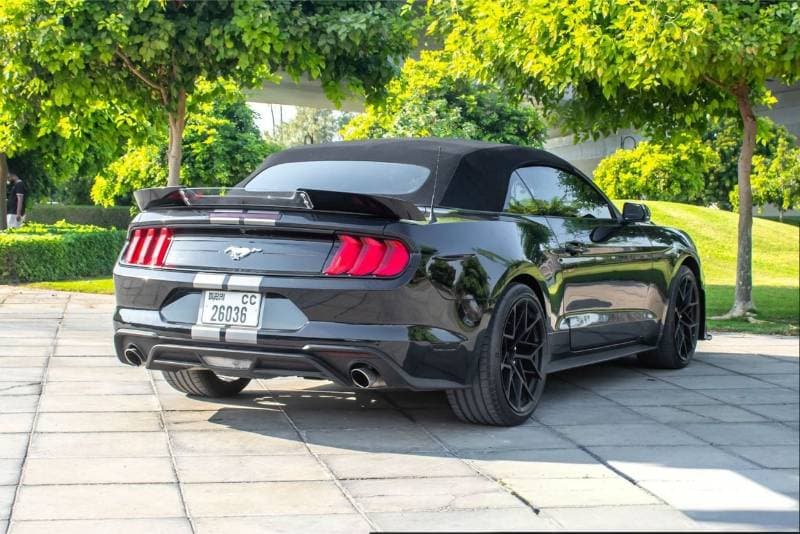2023 Ford Mustang thumbnail 7