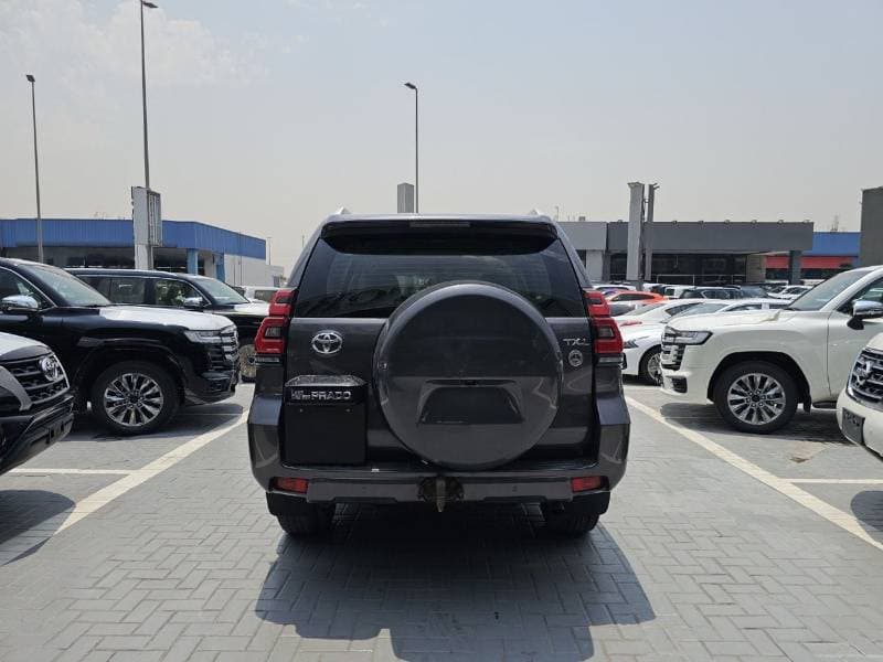 2022 Toyota Prado TX L thumbnail 6
