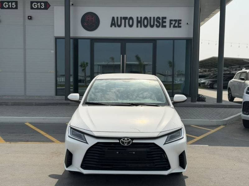 2026 Toyota Yaris E thumbnail 2