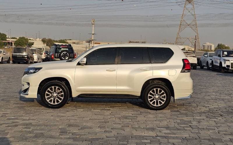 2019 Toyota Prado GXR thumbnail 7