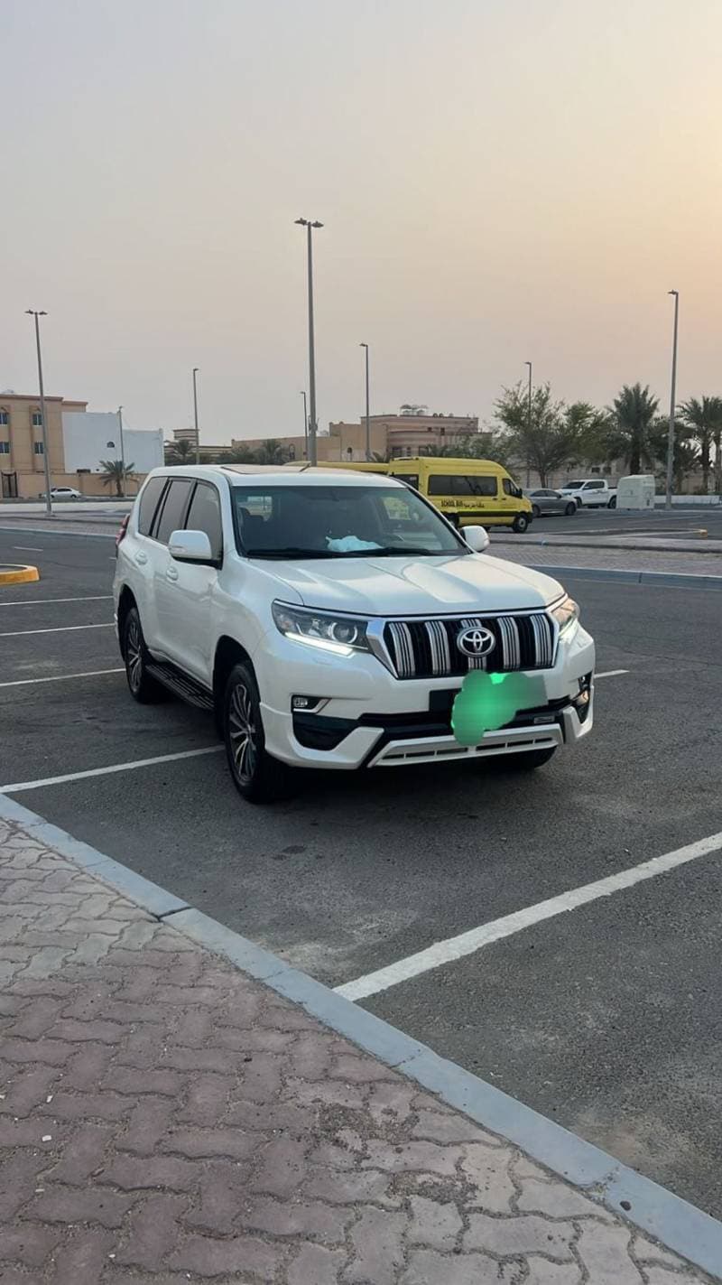 2022 Toyota Prado TX L thumbnail 2
