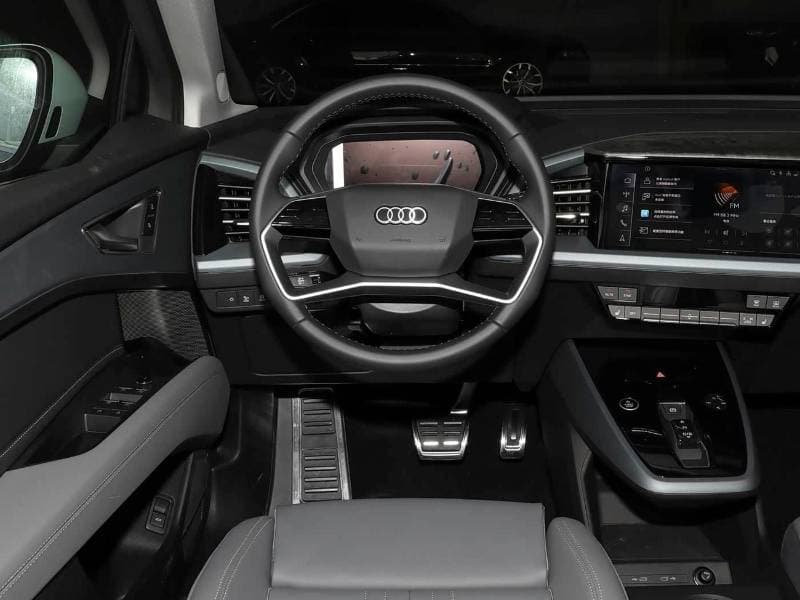 2025 Audi Q5 thumbnail 8