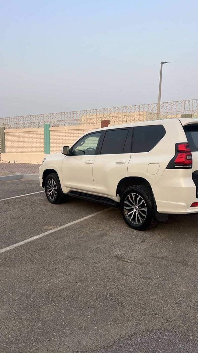 2022 Toyota Prado TX L thumbnail 5