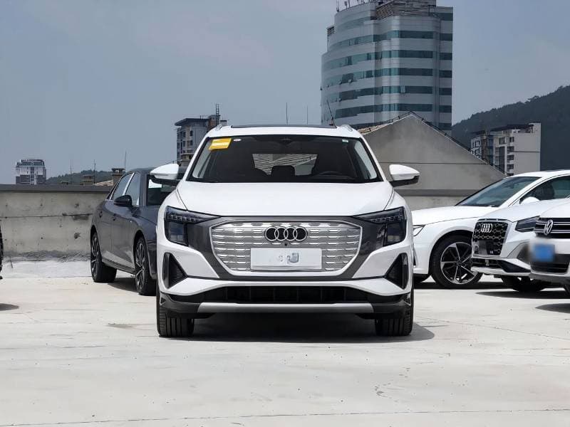 2025 Audi Q5 thumbnail 2