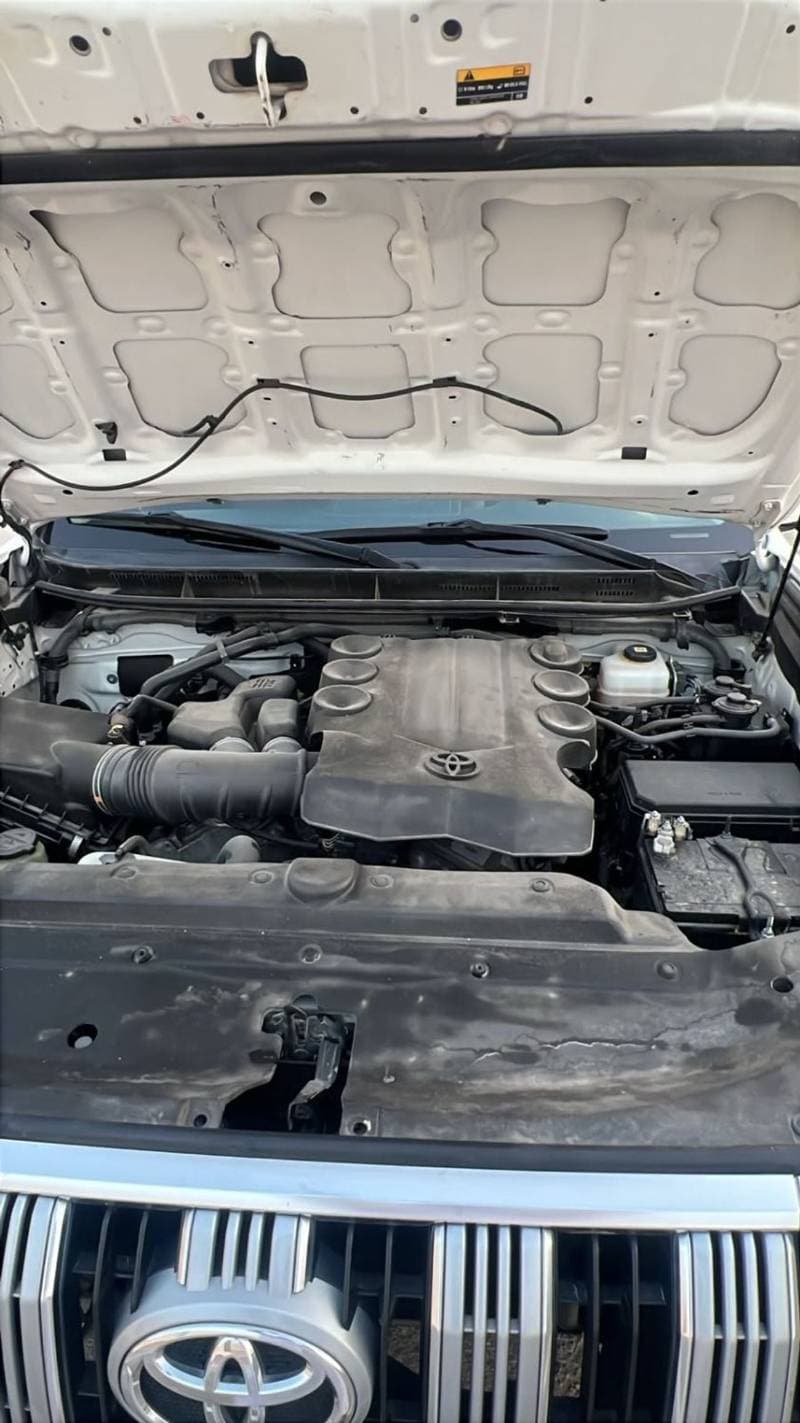 2022 Toyota Prado TX L thumbnail 8