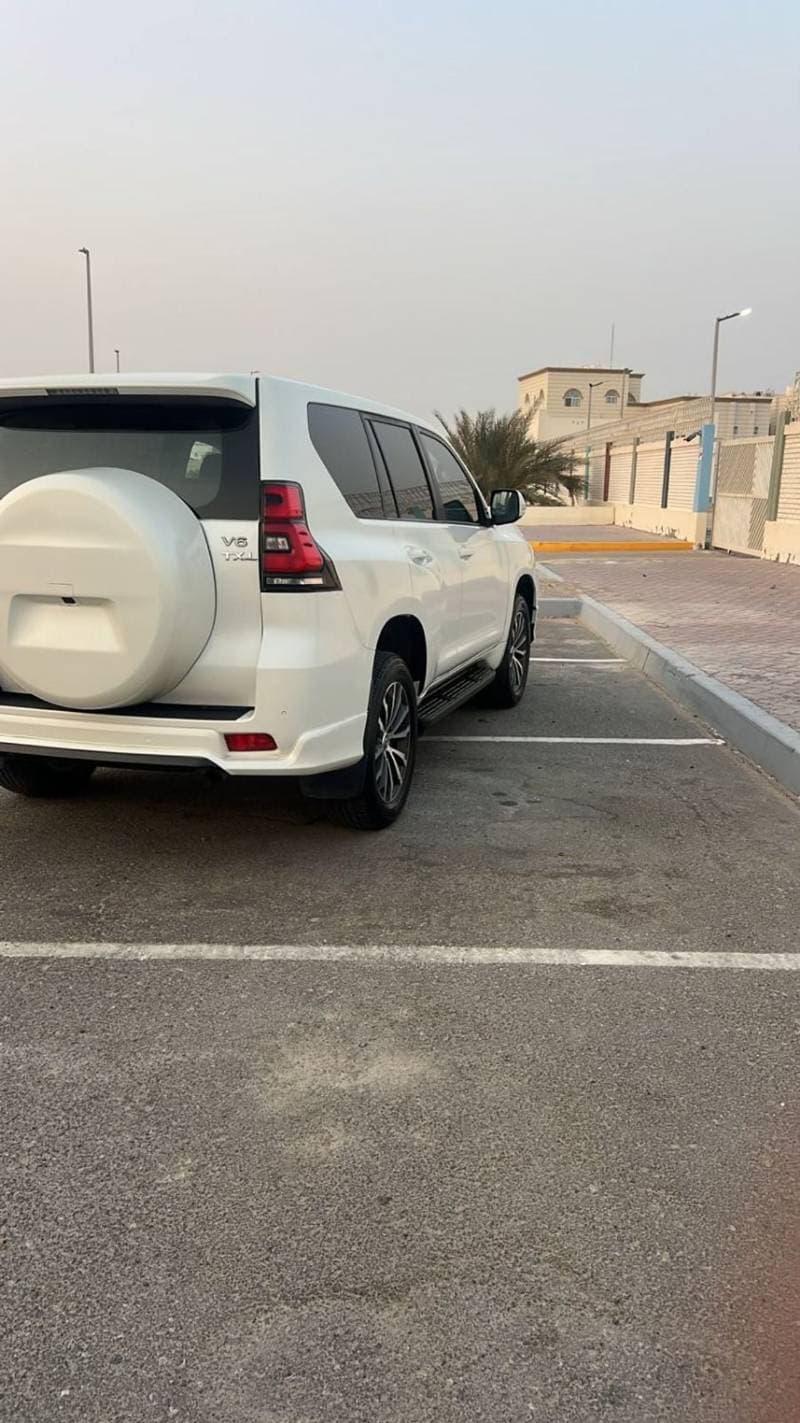 2022 Toyota Prado TX L thumbnail 6