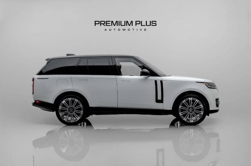 2023 Land Rover Range Rover SE thumbnail 4