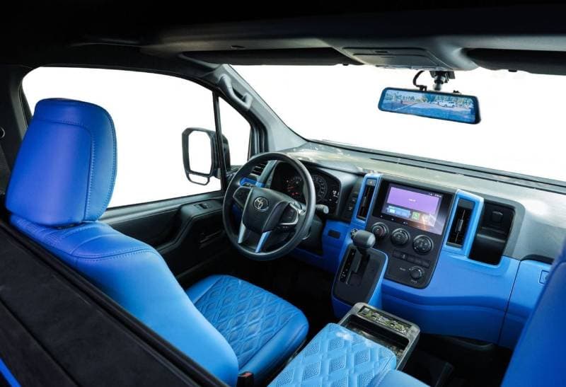 2026 Toyota Hiace GL thumbnail 4