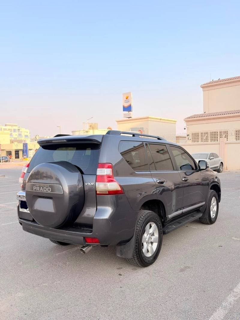 2015 Toyota Prado VXR thumbnail 8