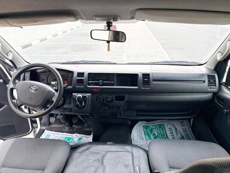 2018 Toyota Hiace GL thumbnail 8