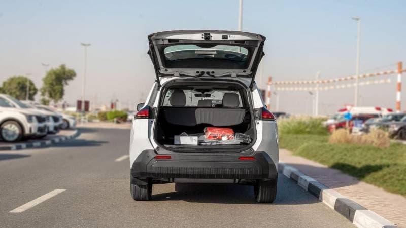 2026 Toyota RAV4 XLE thumbnail 6