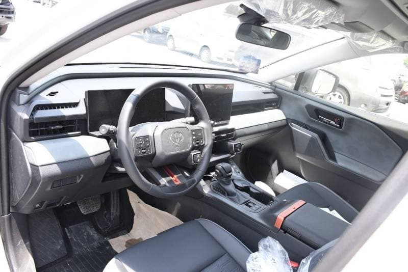 2026 Toyota RAV4 ADVENTURE thumbnail 8