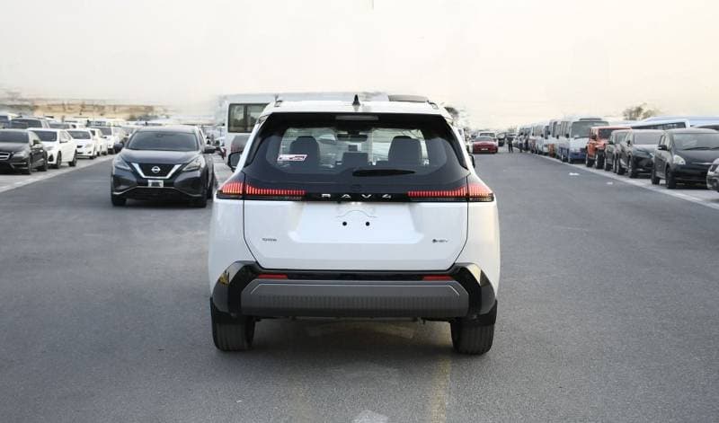 2026 Toyota RAV4 XSE HEV thumbnail 4