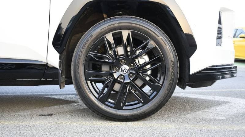 2026 Toyota RAV4 XSE HEV thumbnail 7