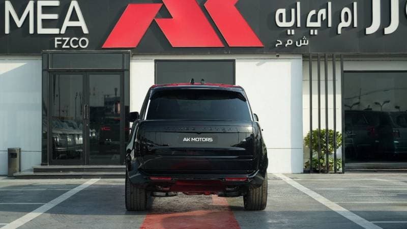 2026 Land Rover Range Rover SV LWB P615 thumbnail 4