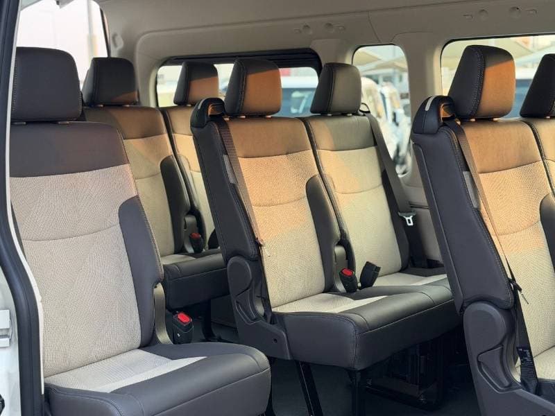 2026 Toyota Hiace GL thumbnail 7