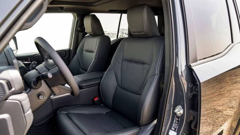 2025 Toyota Prado VXR thumbnail 4
