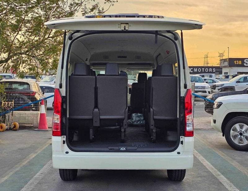2026 Toyota Hiace GL thumbnail 7