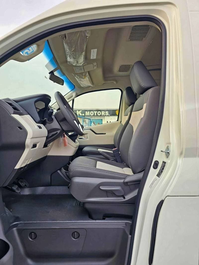 2026 Toyota Hiace GL thumbnail 8
