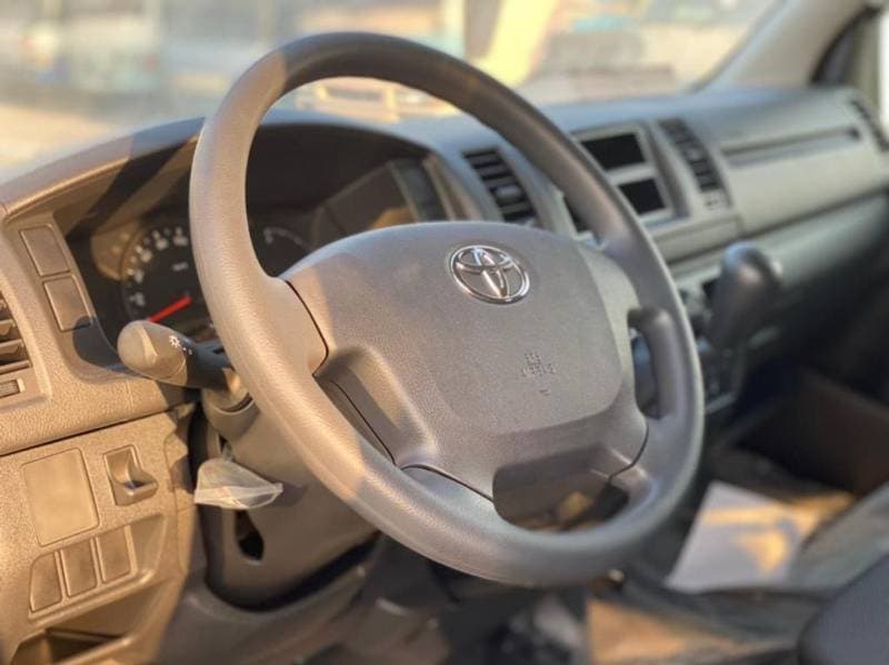 2026 Toyota Hiace GL thumbnail 6