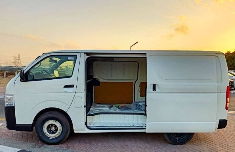 2026 Toyota Hiace GL thumbnail 5