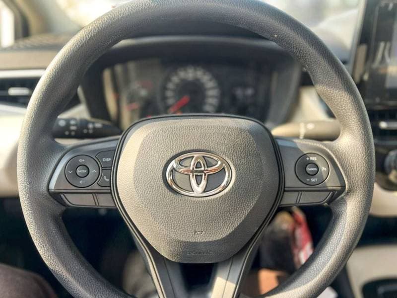 2026 Toyota Corolla XLI thumbnail 5