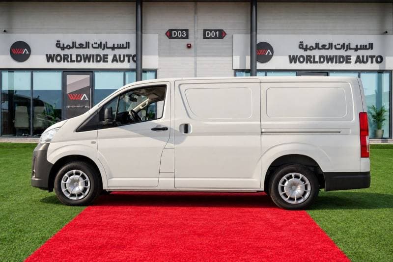 2026 Toyota Hiace DX thumbnail 4
