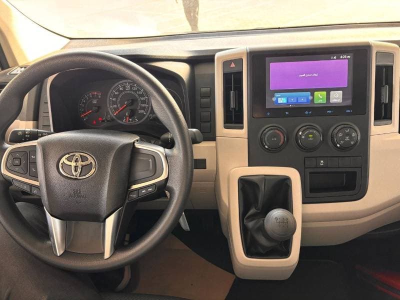 2026 Toyota Hiace DX thumbnail 8