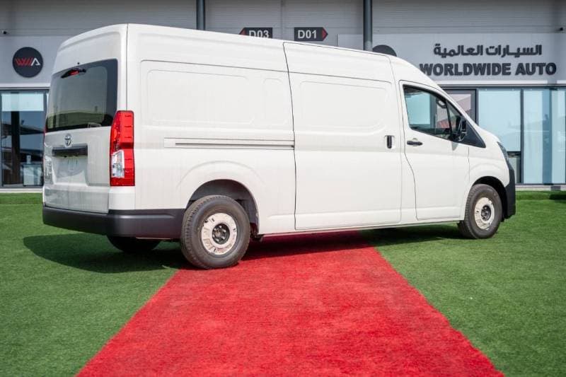 2026 Toyota Hiace thumbnail 5