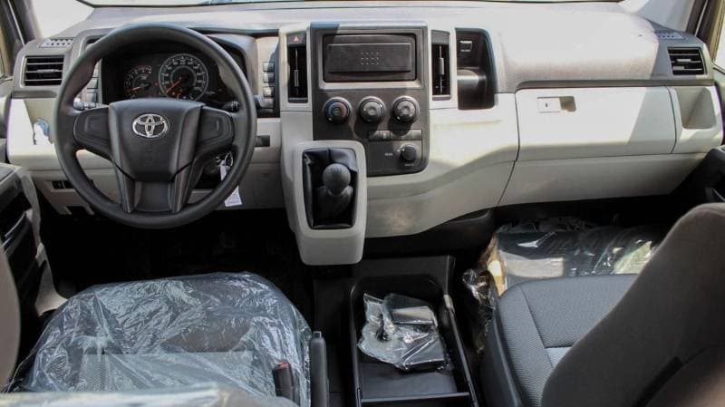 2026 Toyota Hiace DX thumbnail 4