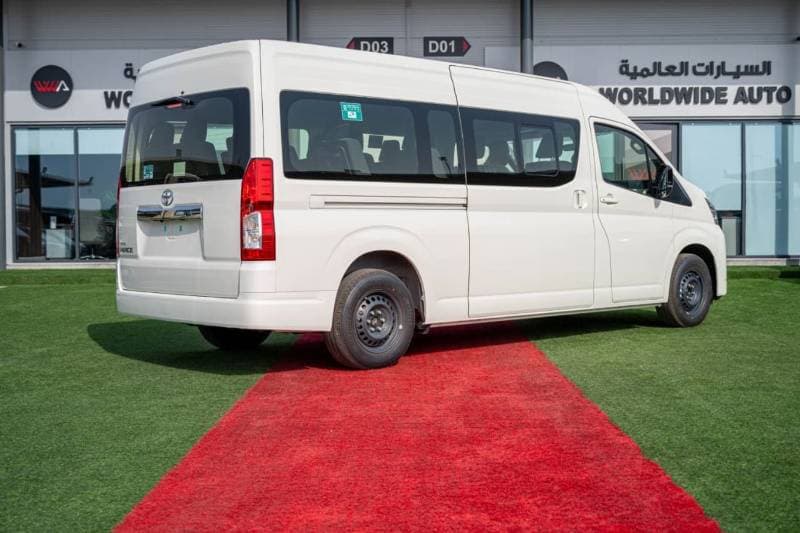 2026 Toyota Hiace GL thumbnail 3