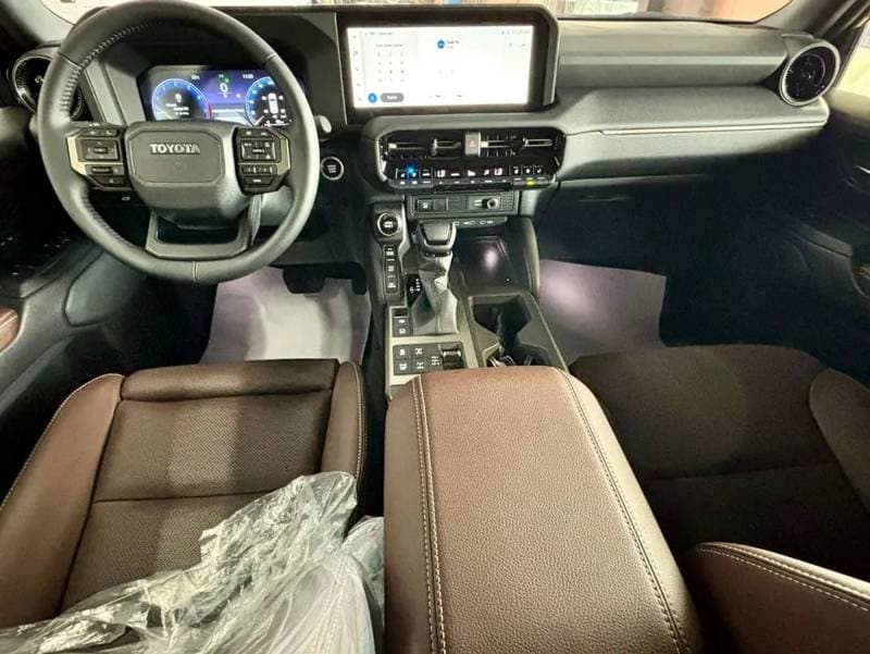 2026 Toyota Prado ADVENTURE thumbnail 8