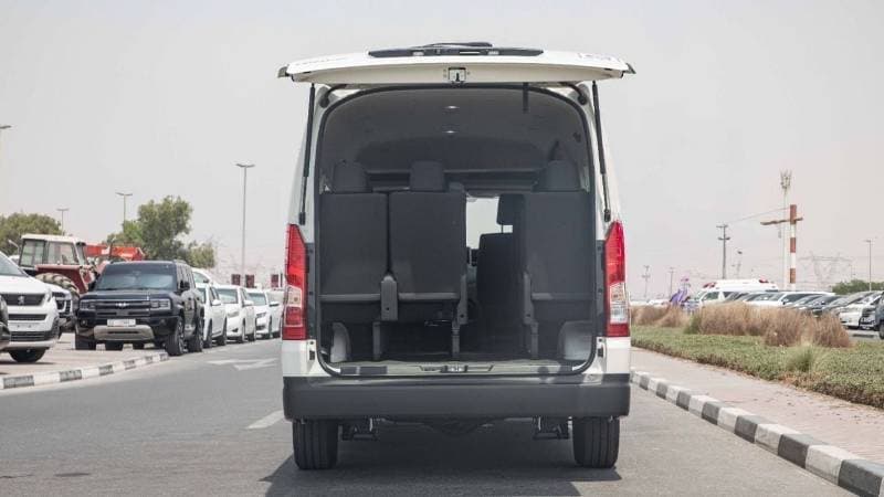 2026 Toyota Hiace GL thumbnail 8