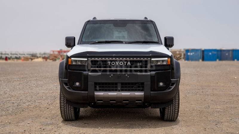 2025 Toyota Prado thumbnail 2