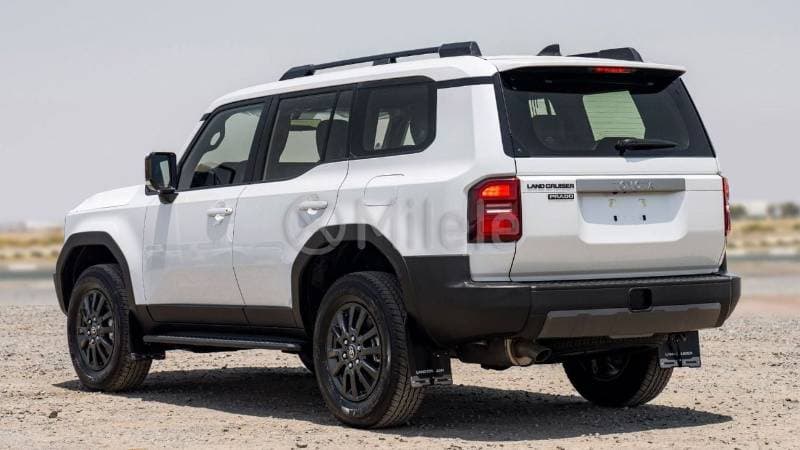 2024 Toyota Prado thumbnail 7