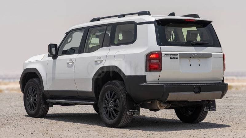 2024 Toyota Prado thumbnail 7