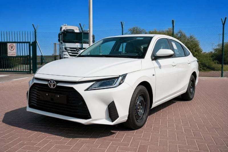 2026 Toyota Yaris E thumbnail 5