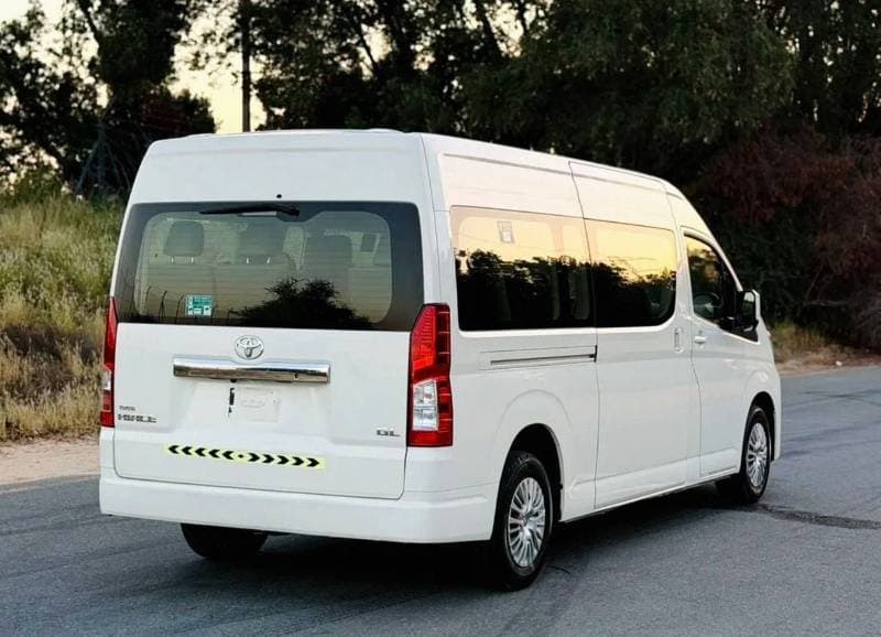 2021 Toyota Hiace thumbnail 3