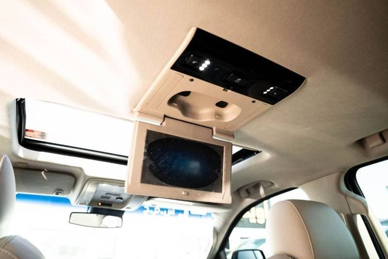 2016 Cadillac Escalade PLATINUM thumbnail 5